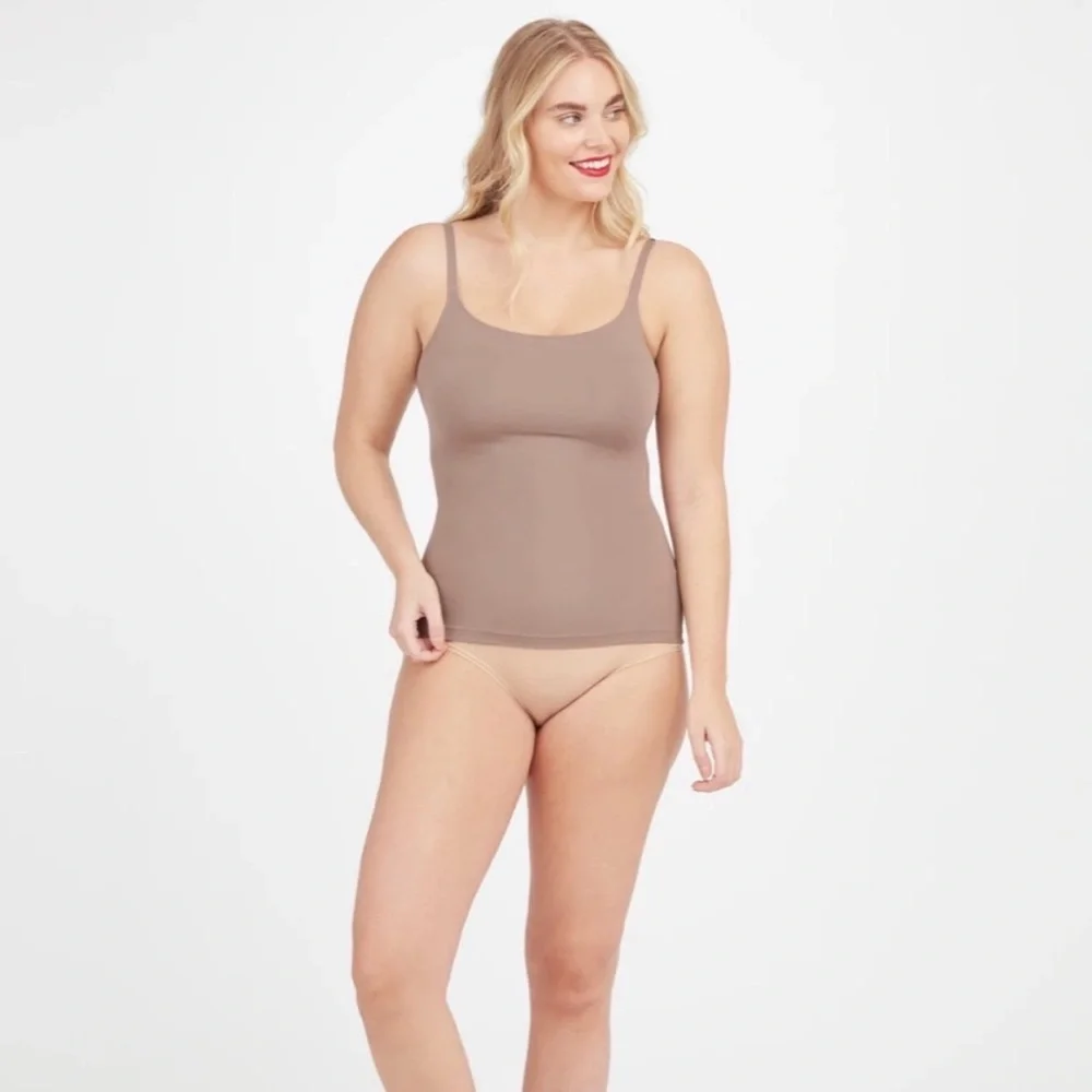 NWOT Spanx Socialite Lightweight Shaping Camisole With Adjustable Straps Size 1X